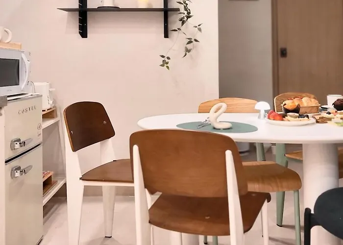 Apartment 공항철도 도보3분 루프탑 테라스 전용 2층3층전체 화장실2 침대5