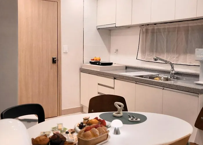 Apartment 공항철도 도보3분 루프탑 테라스 전용 2층3층전체 화장실2 침대5