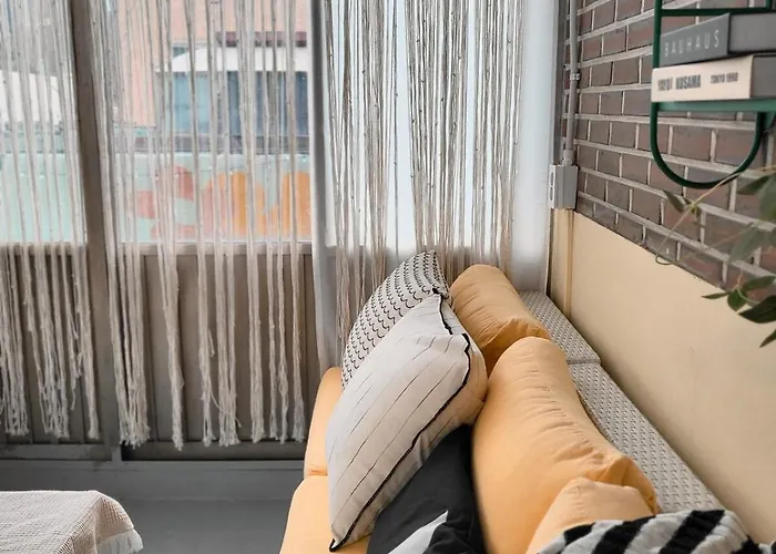 Apartment 공항철도 도보3분 루프탑 테라스 전용 2층3층전체 화장실2 침대5 Seoul