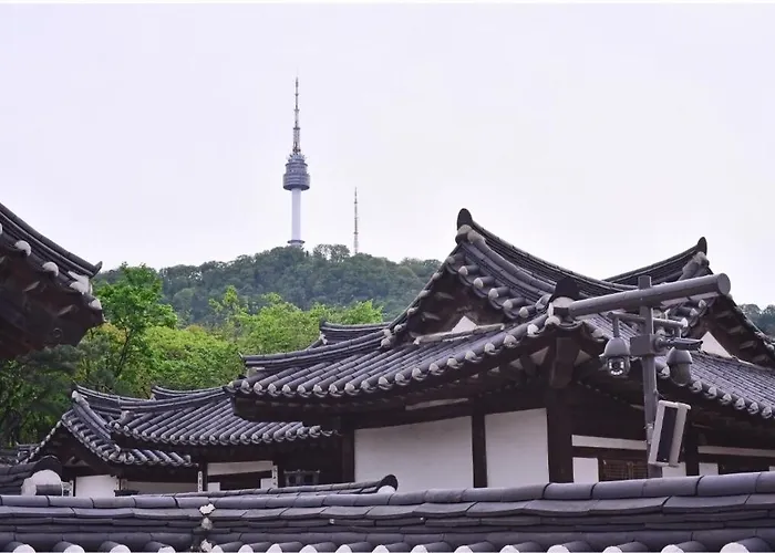 공항철도 도보3분 루프탑 테라스 전용 2층3층전체 화장실2 침대5 Apartment