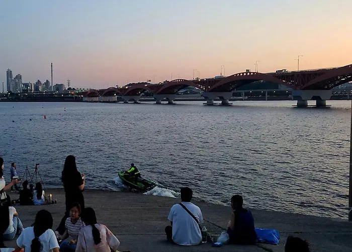 공항철도 도보3분 루프탑 테라스 전용 2층3층전체 화장실2 침대5 *